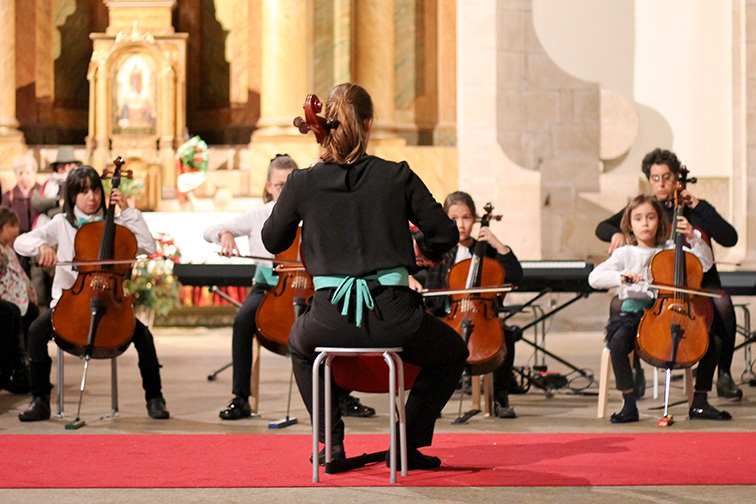 música por un tubo